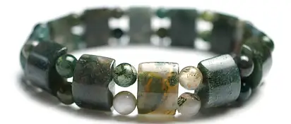 Bransoletka z wisiorkami – prezent na Walentynki dla niej